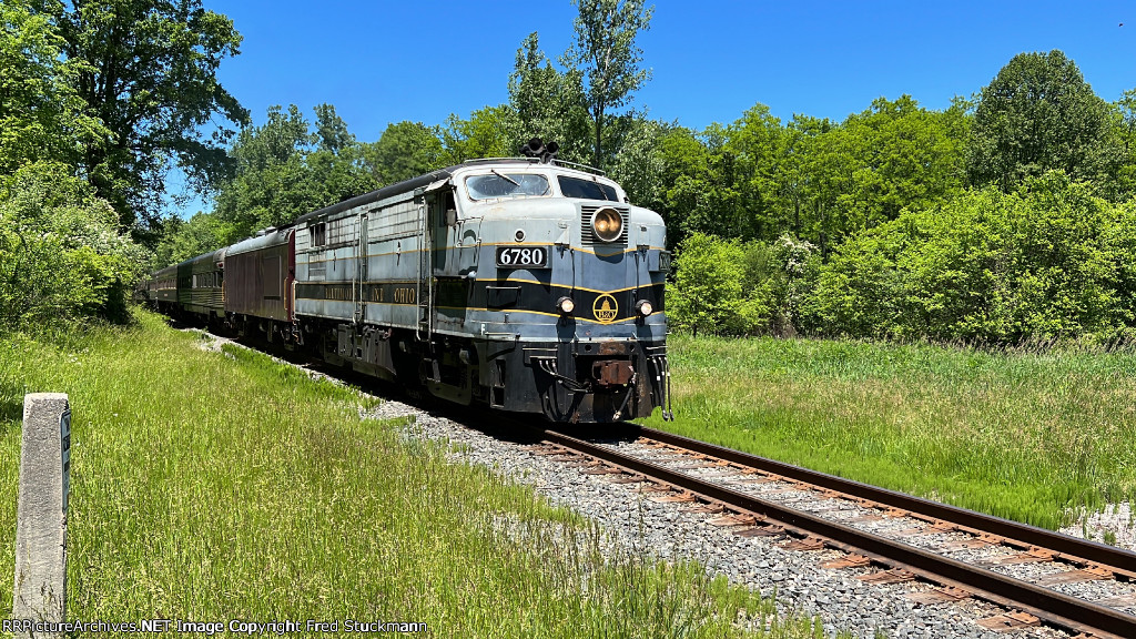 CVSR 6780 travels south at Hillside Rd.